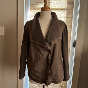 Cute jacket with zipper and pockets. Brown, sleeves are sweatshirt like, size 1X